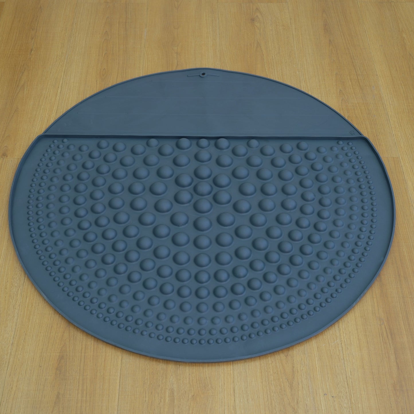 PetPals Round Litter Mat 819776027117