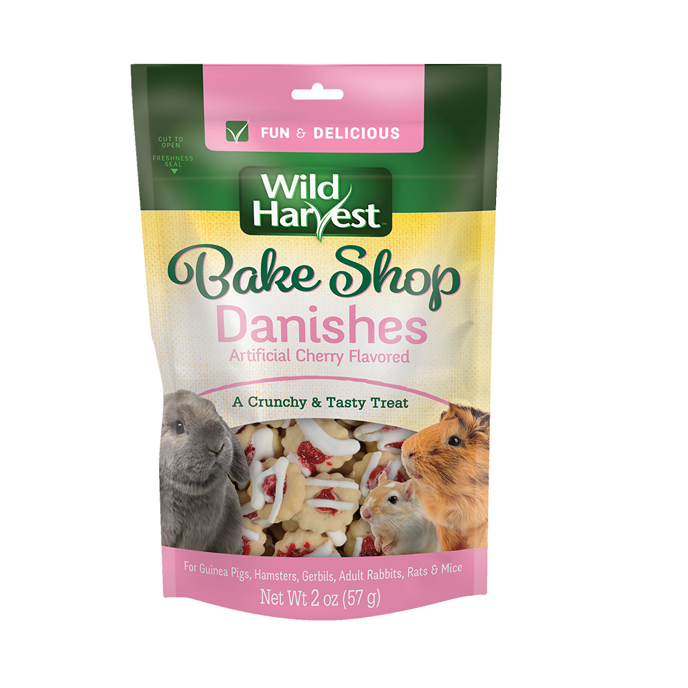 Wild Harvest Bakeshop Danishes Small Animal Treat Cherry 2 oz 026851992561